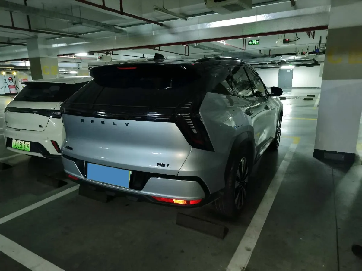 2025 Geely StarRay 1.5T 181HP L4 7DCT,autocango,china used car exporter,china ev exporter,chinese used car exporter,chinese used ev exporter