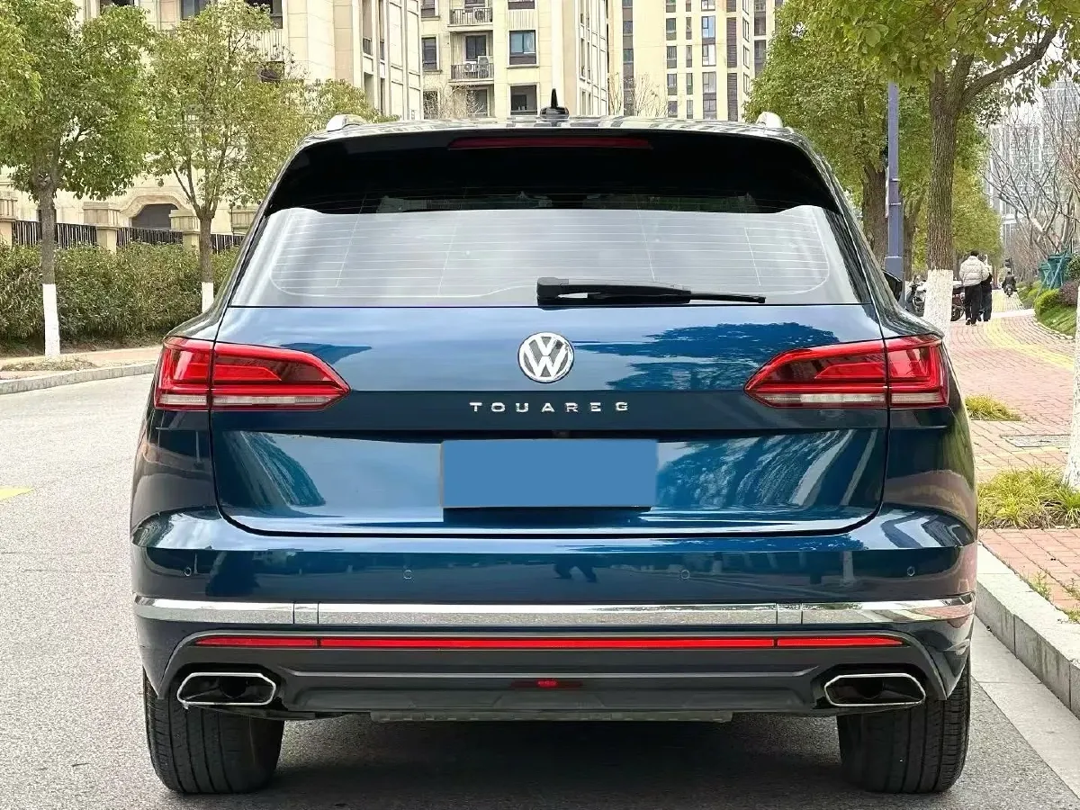 2019 Volkswagen Touareg 2.0T 252HP L4 8AT,autocango,china used car exporter,china ev exporter,chinese used car exporter,chinese used ev exporter