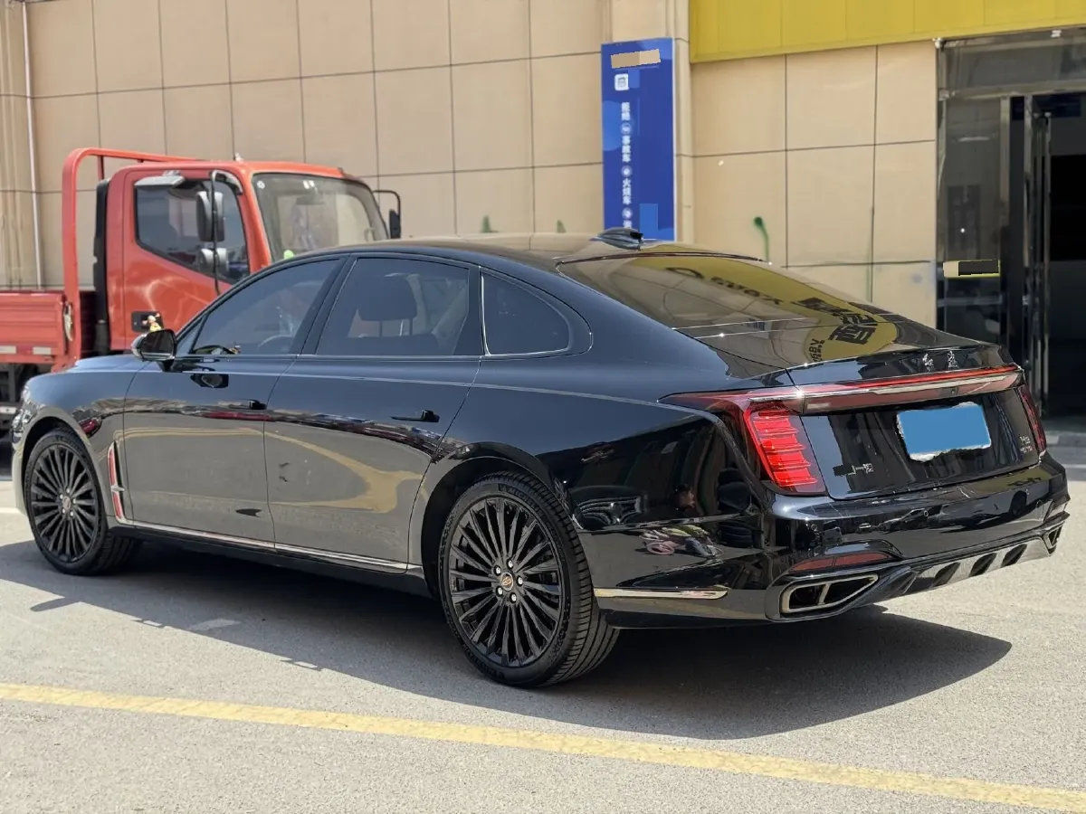2025 HongQi H9 2.0T 252HP L4 8AT,autocango,china used car exporter,china ev exporter,chinese used car exporter,chinese used ev exporter