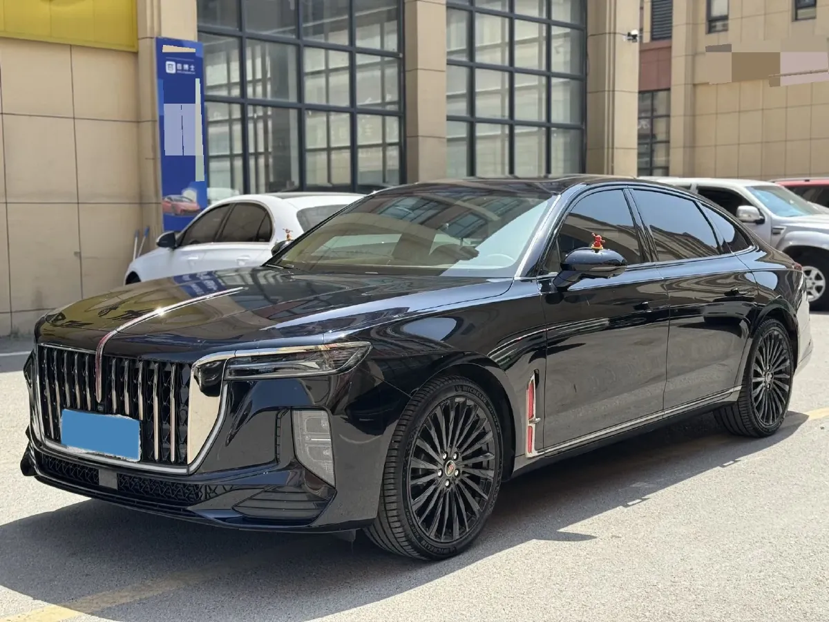 2025 HongQi H9 2.0T 252HP L4 8AT,autocango,china used car exporter,china ev exporter,chinese used car exporter,chinese used ev exporter