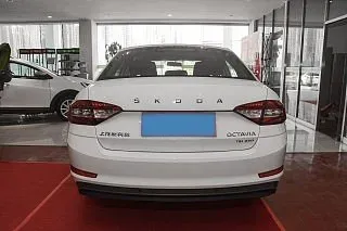 2020 Skoda Octavia 1.2T 116HP L4 7DCT,autocango,china used car exporter,china ev exporter,chinese used car exporter,chinese used ev exporter