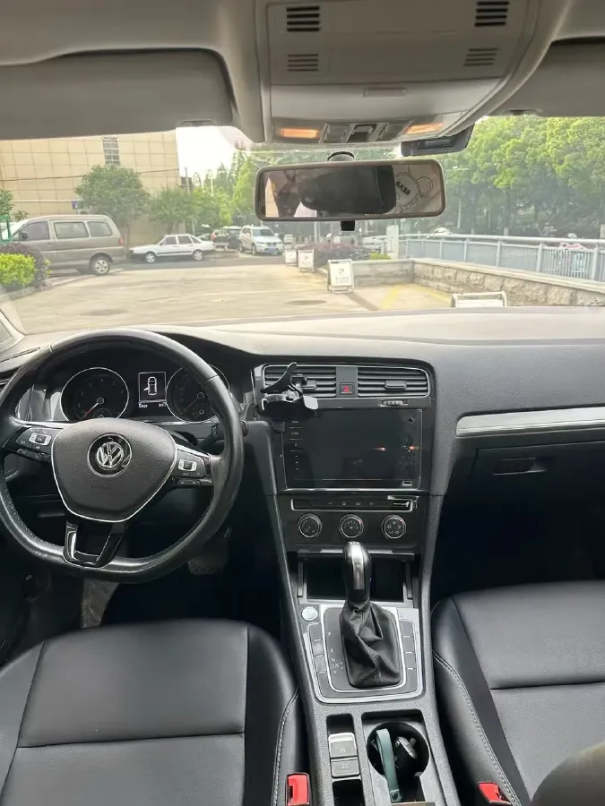 2020 Volkswagen Golf 1.2T 116HP L4 7DCT,autocango,china used car exporter,china ev exporter,chinese used car exporter,chinese used ev exporter