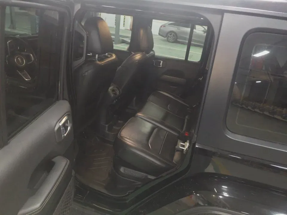 2021 Jeep Wrangler 2.0T 266HP L4 8AT PHEV 17KWH,autocango,china used car exporter,china ev exporter,chinese used car exporter,chinese used ev exporter