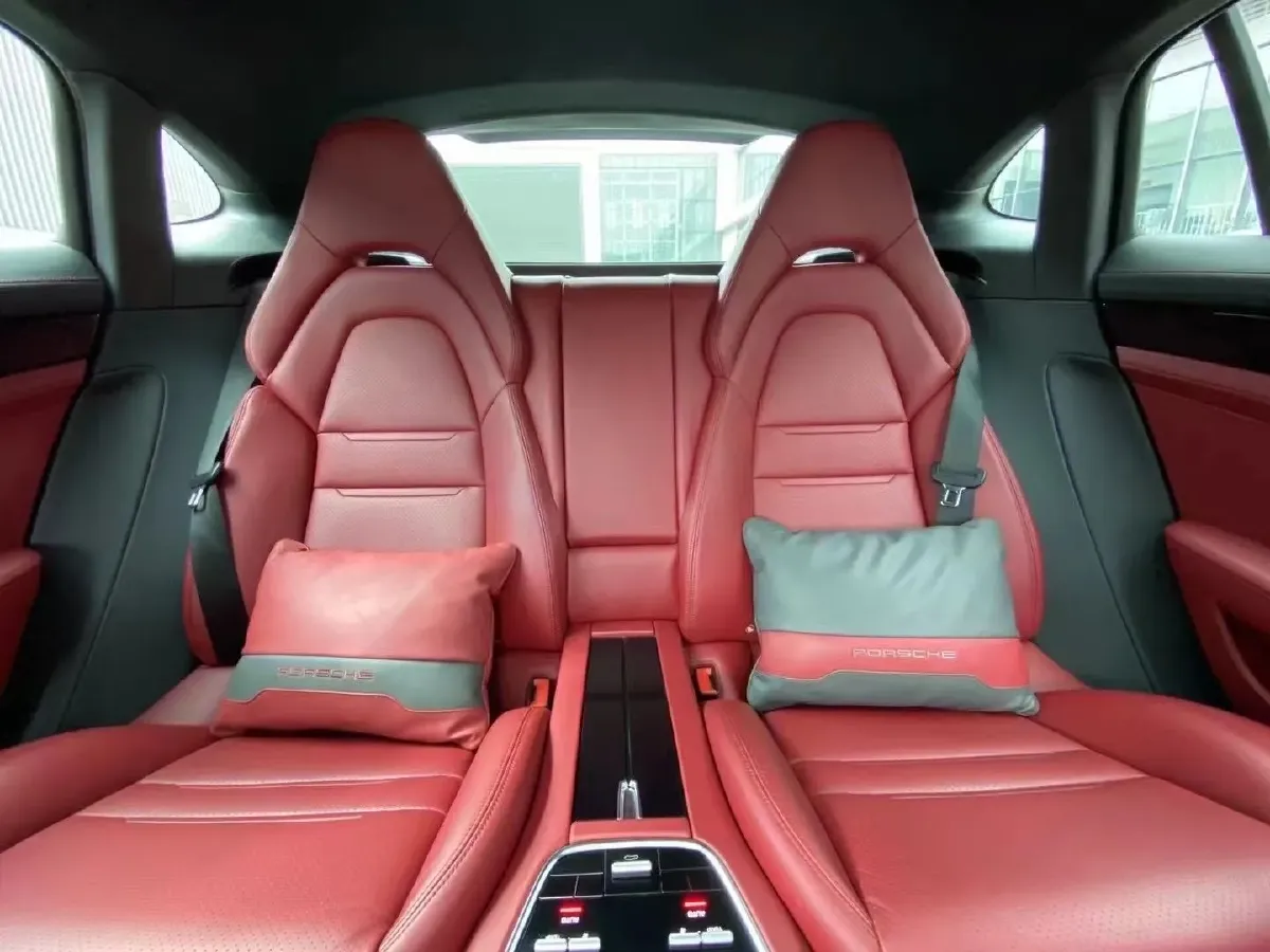 2021 Porsche Panamera 2.9T 330HP V6 8DCT,autocango,china used car exporter,china ev exporter,chinese used car exporter,chinese used ev exporter