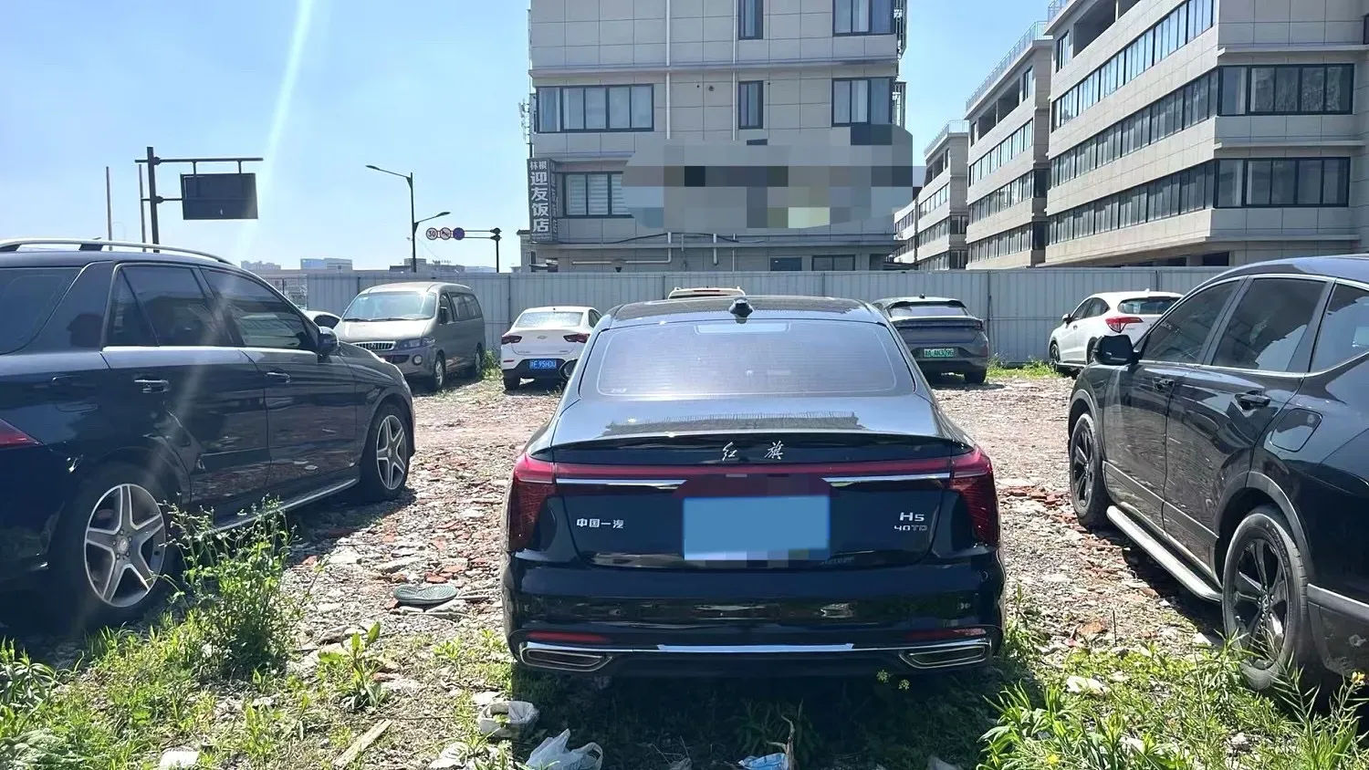 2024 HongQi H5 2.0T 224HP L4 8AT,autocango,china used car exporter,china ev exporter,chinese used car exporter,chinese used ev exporter