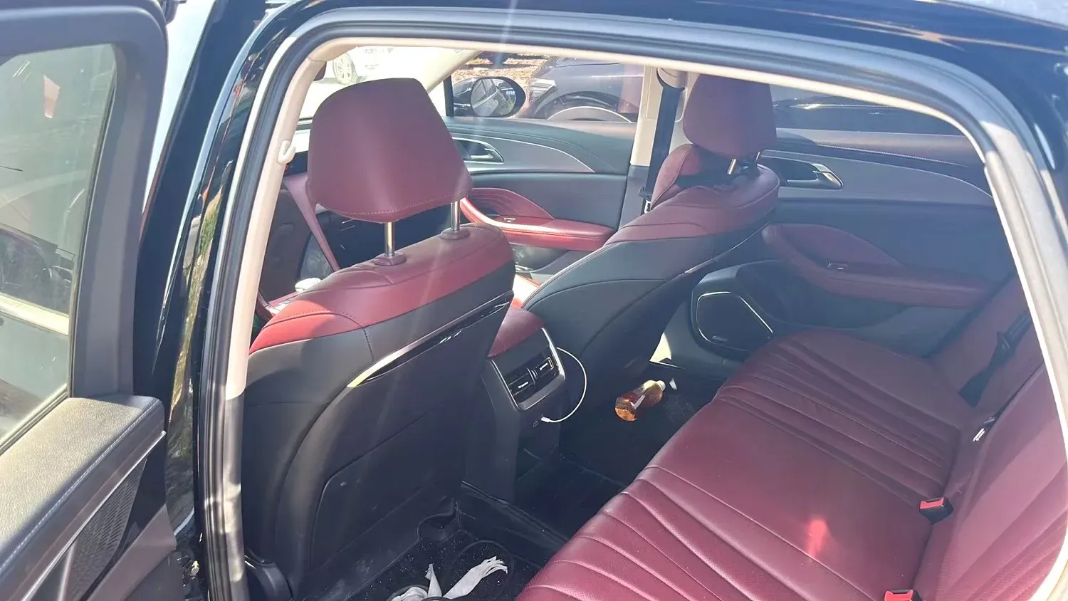 2024 HongQi H5 2.0T 224HP L4 8AT,autocango,china used car exporter,china ev exporter,chinese used car exporter,chinese used ev exporter