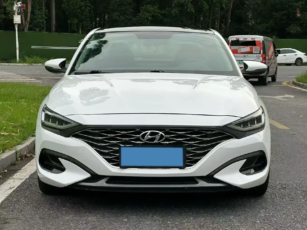 2019 Hyundai La Festa 1.6T 204HP L4 7DCT,autocango,china used car exporter,china ev exporter,chinese used car exporter,chinese used ev exporter