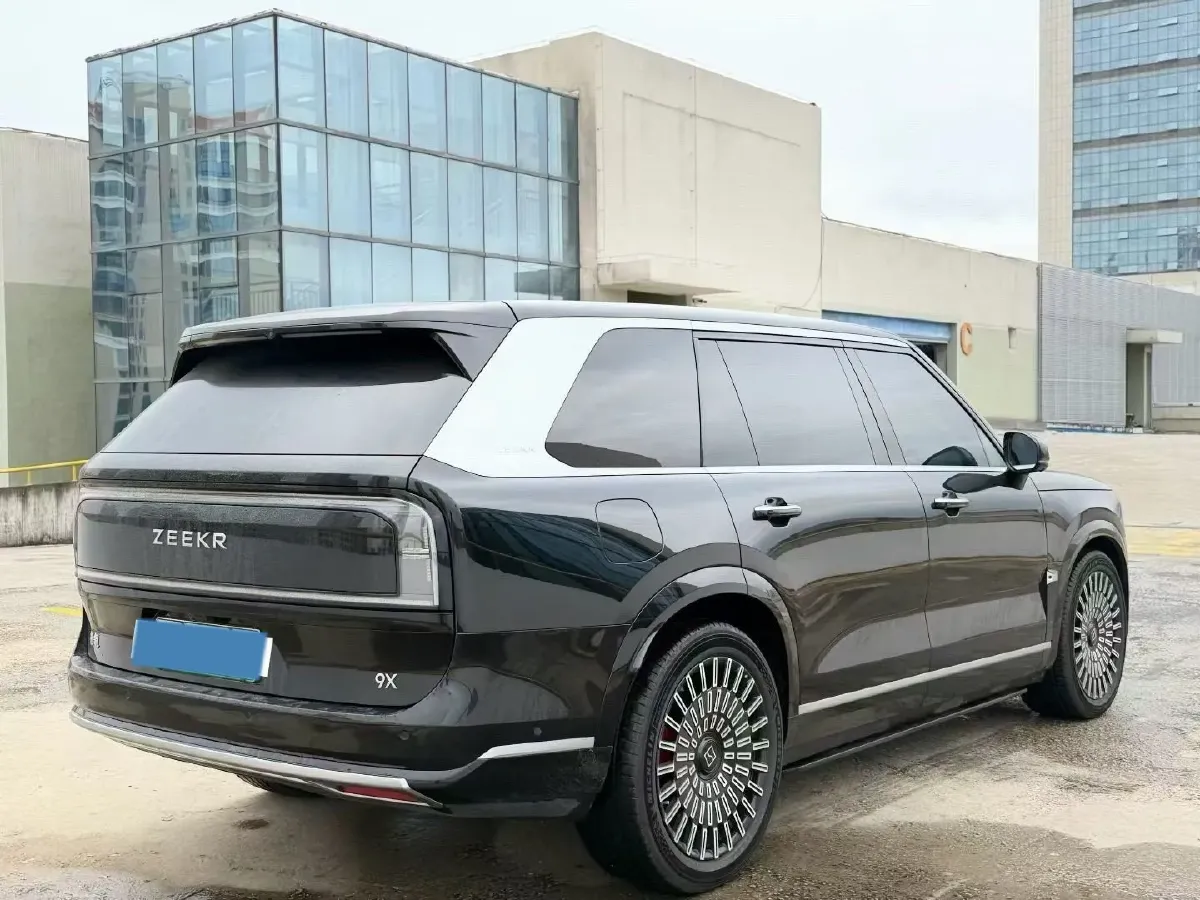 2025 Zeekr 9X 2.0T 279HP L4 1DHT PHEV,autocango,china used car exporter,china ev exporter,chinese used car exporter,chinese used ev exporter