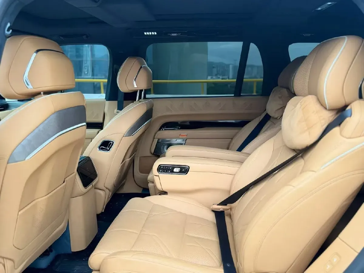 2025 Zeekr 9X 2.0T 279HP L4 1DHT PHEV,autocango,china used car exporter,china ev exporter,chinese used car exporter,chinese used ev exporter