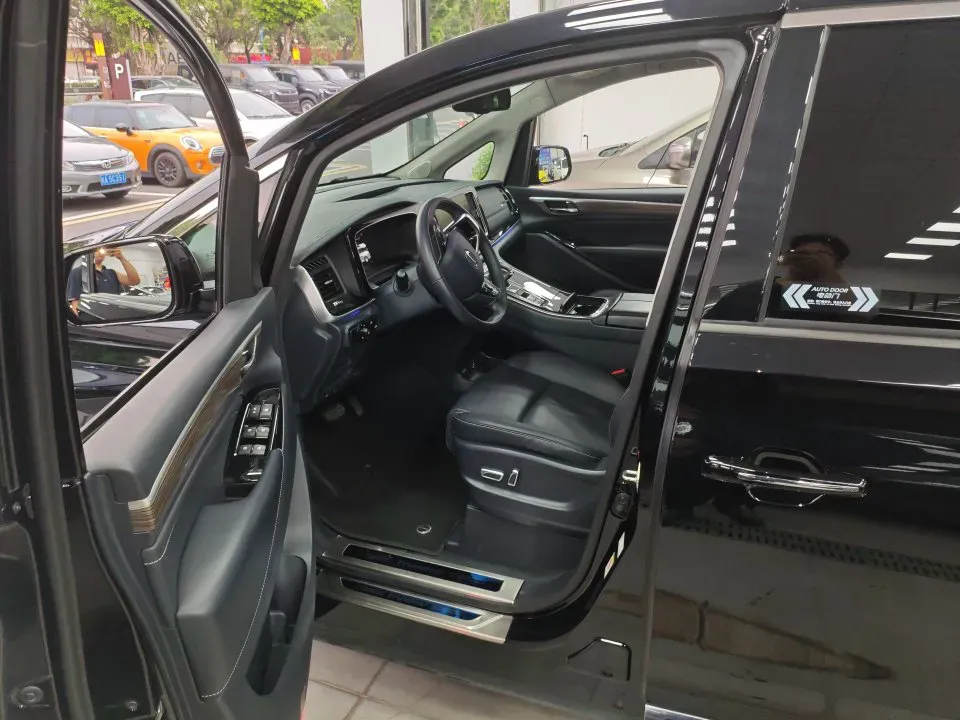 2023 GAC Trumpchi M8 2.0T 252HP L4 8AT,autocango,china used car exporter,china ev exporter,chinese used car exporter,chinese used ev exporter