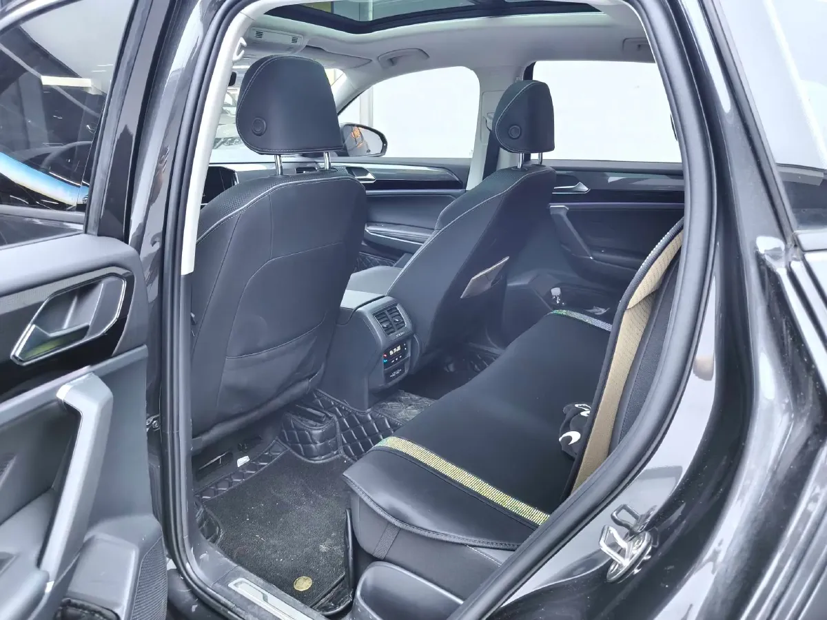 2020 Volkswagen Tayron X 2.0T 186HP L4 7DCT,autocango,china used car exporter,china ev exporter,chinese used car exporter,chinese used ev exporter
