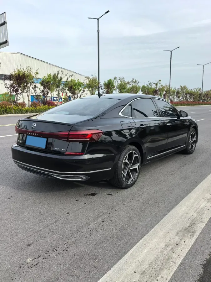 2024 Volkswagen Passat 2.0T 220HP L4 7DCT,autocango,china used car exporter,china ev exporter,chinese used car exporter,chinese used ev exporter