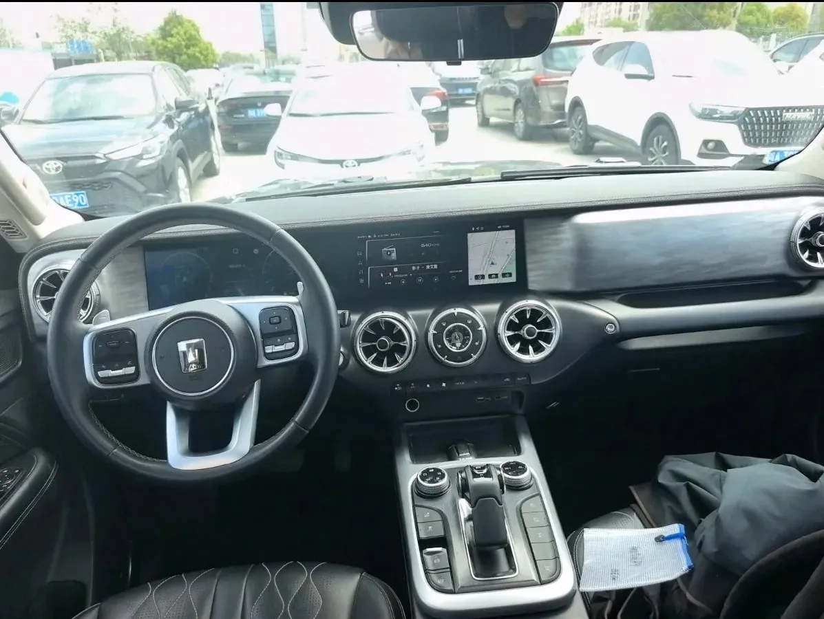 2023 Tank 300 2.0T 227HP L4 8AT,autocango,china used car exporter,china ev exporter,chinese used car exporter,chinese used ev exporter