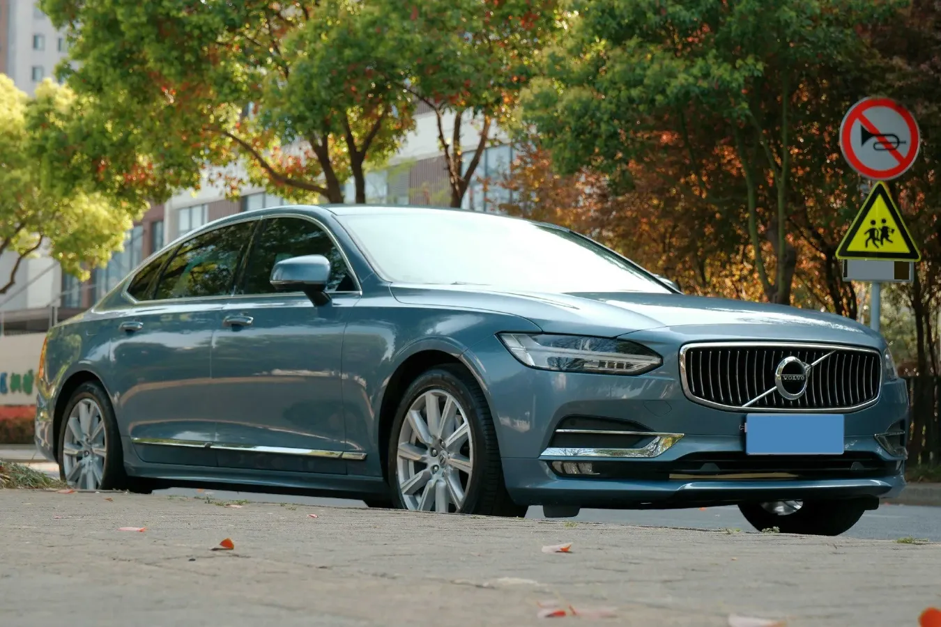 2020 Volvo S90 2.0T 254HP L4 8AT,autocango,china used car exporter,china ev exporter,chinese used car exporter,chinese used ev exporter