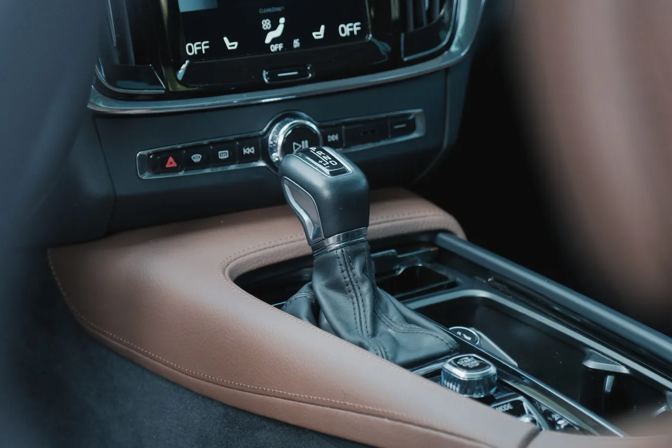 2020 Volvo S90 2.0T 254HP L4 8AT,autocango,china used car exporter,china ev exporter,chinese used car exporter,chinese used ev exporter