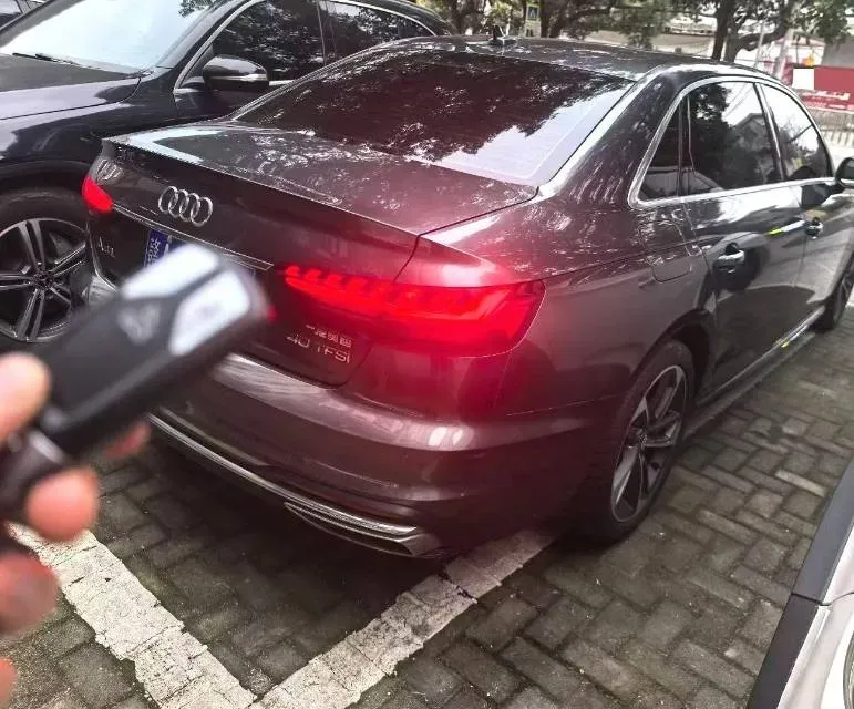 2020 Audi A4L 2.0T 190HP L4 7DCT,autocango,china used car exporter,china ev exporter,chinese used car exporter,chinese used ev exporter