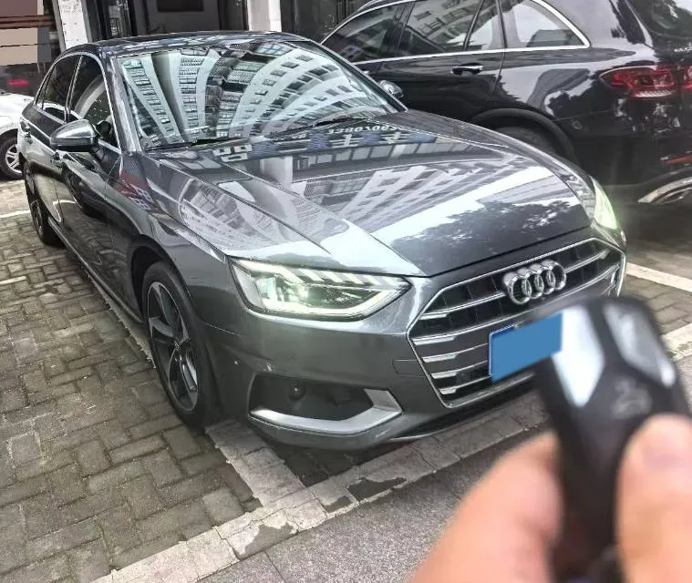 2020 Audi A4L 2.0T 190HP L4 7DCT,autocango,china used car exporter,china ev exporter,chinese used car exporter,chinese used ev exporter