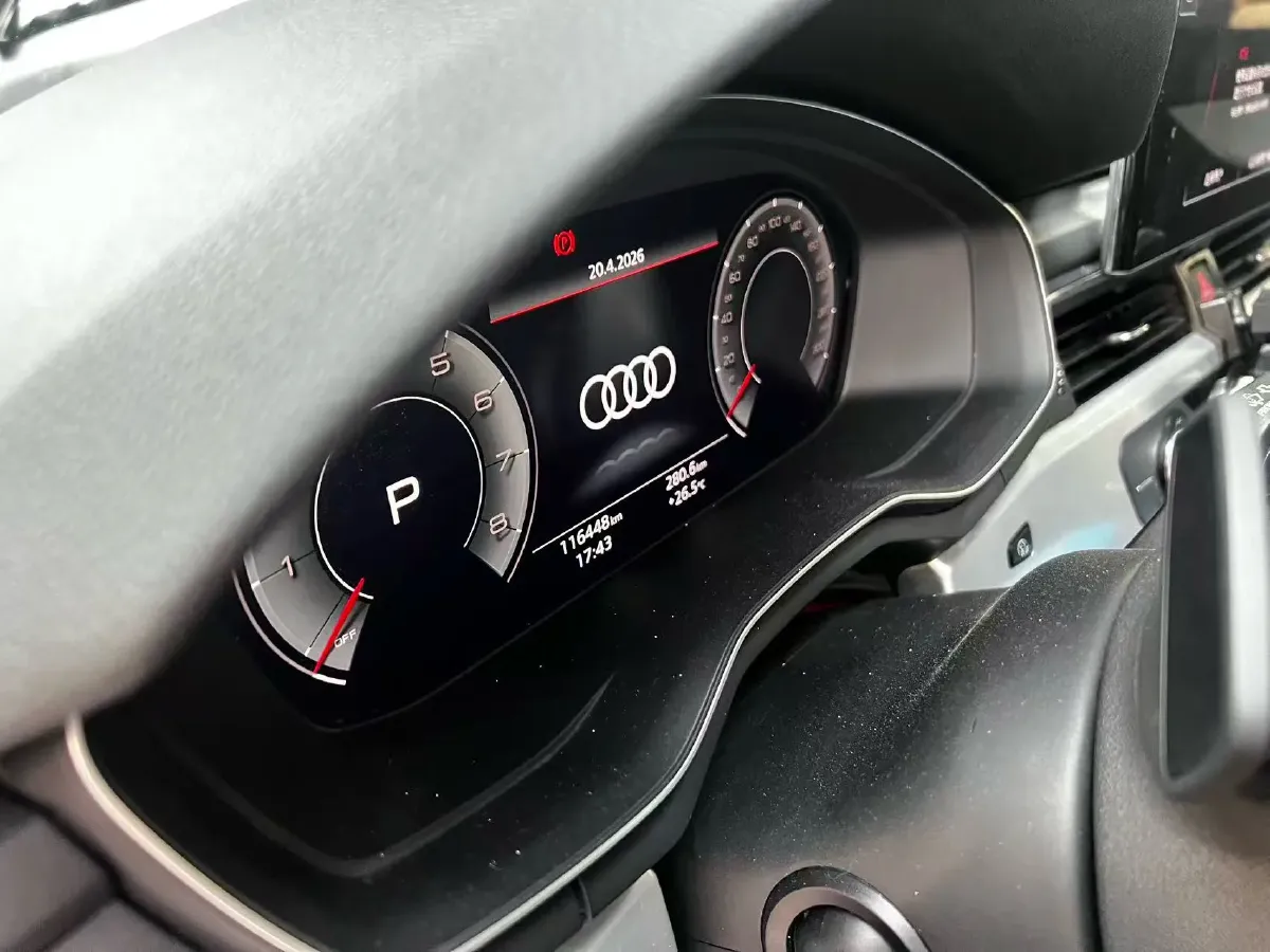 2022 Audi A4L 2.0T 190HP L4 7DCT,autocango,china used car exporter,china ev exporter,chinese used car exporter,chinese used ev exporter