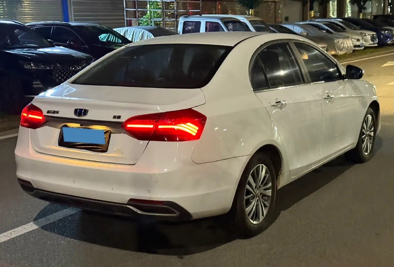 2018 Geely Emgrand 1.5L 109HP L4 5MT,autocango,china used car exporter,china ev exporter,chinese used car exporter,chinese used ev exporter