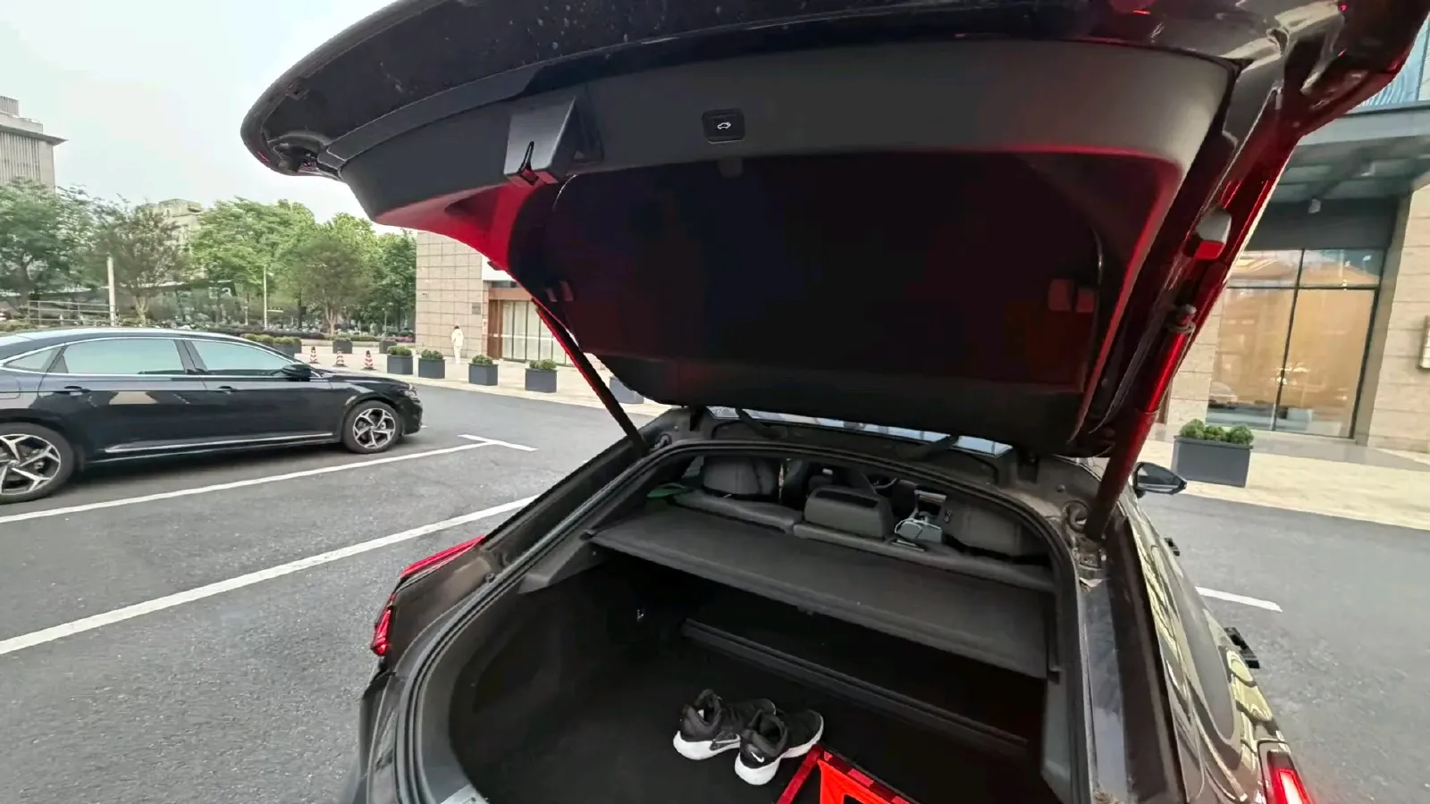 2023 Zeekr 001 BEV 100KWH,autocango,china used car exporter,china ev exporter,chinese used car exporter,chinese used ev exporter