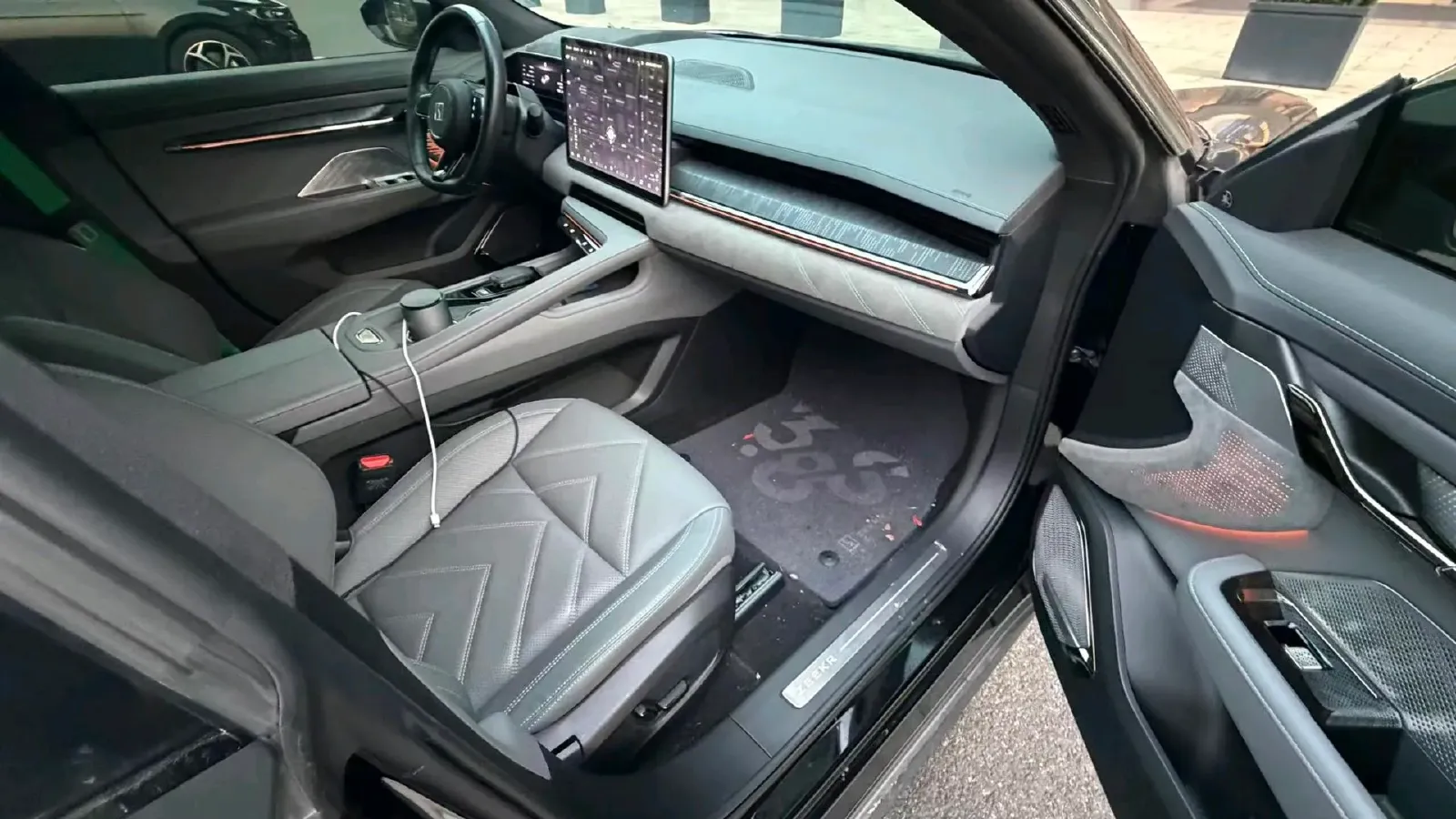 2023 Zeekr 001 BEV 100KWH,autocango,china used car exporter,china ev exporter,chinese used car exporter,chinese used ev exporter