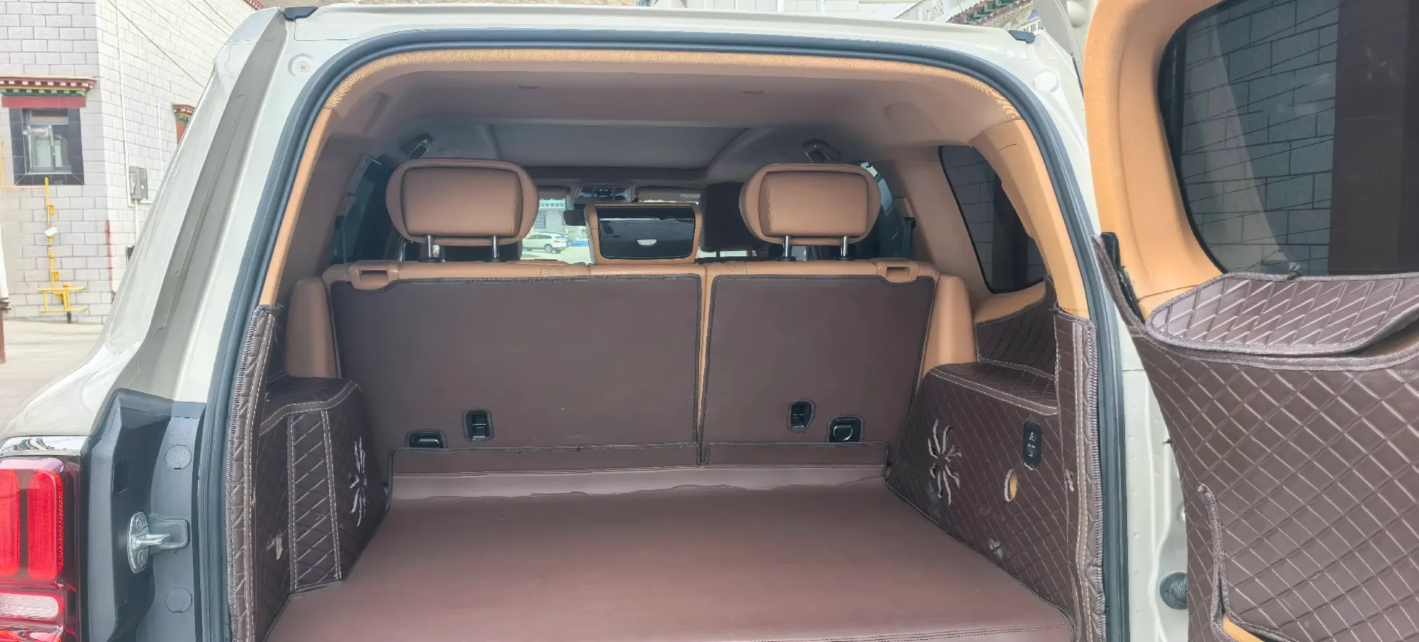 2023 Tank 500 2.0T 252HP L4 9AT PHEV 37.1KWH,autocango,china used car exporter,china ev exporter,chinese used car exporter,chinese used ev exporter