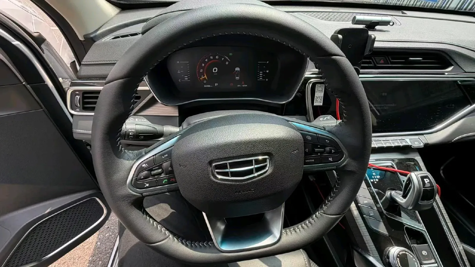 2020 Geely Azkarra 1.8T 184HP L4 7DCT,autocango,china used car exporter,china ev exporter,chinese used car exporter,chinese used ev exporter