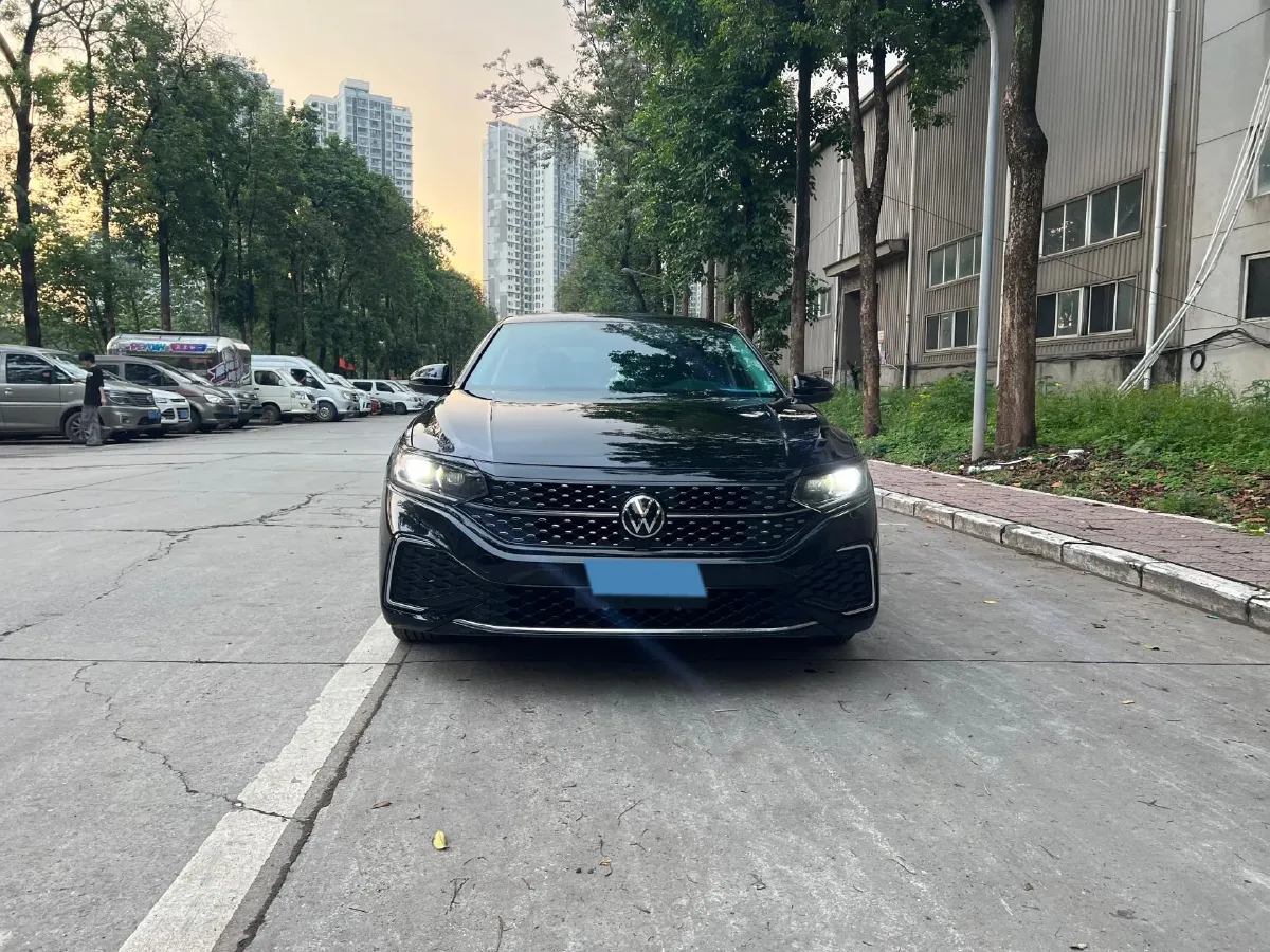 2022 Skoda Kodiak GT 2.0T 186HP L4 7DCT,autocango,china used car exporter,china ev exporter,chinese used car exporter,chinese used ev exporter