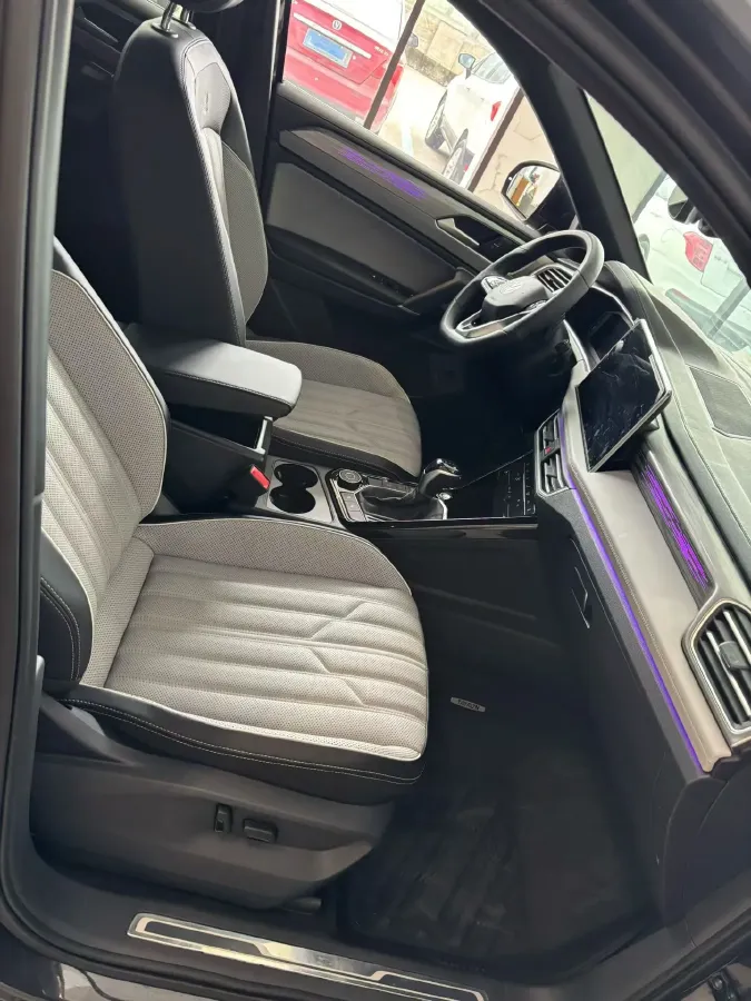 2024 Volkswagen Tayron 2.0T 220HP L4 7DCT,autocango,china used car exporter,china ev exporter,chinese used car exporter,chinese used ev exporter