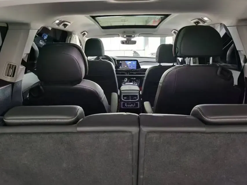 2022 Volkswagen Talagon 2.0T 220HP L4 7DCT,autocango,china used car exporter,china ev exporter,chinese used car exporter,chinese used ev exporter