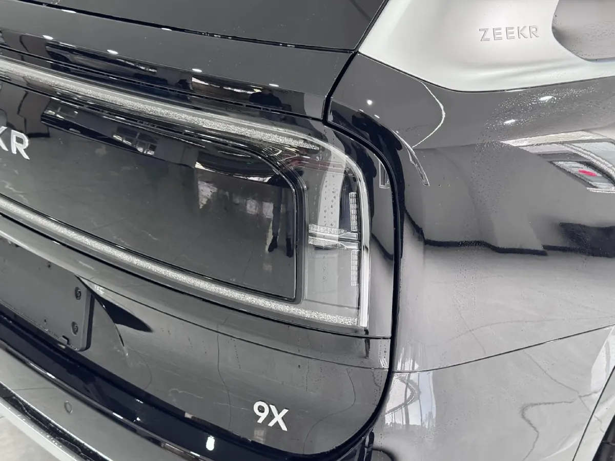 2025 Zeekr 9X 2.0T 279HP L4 1DHT PHEV,autocango,china used car exporter,china ev exporter,chinese used car exporter,chinese used ev exporter