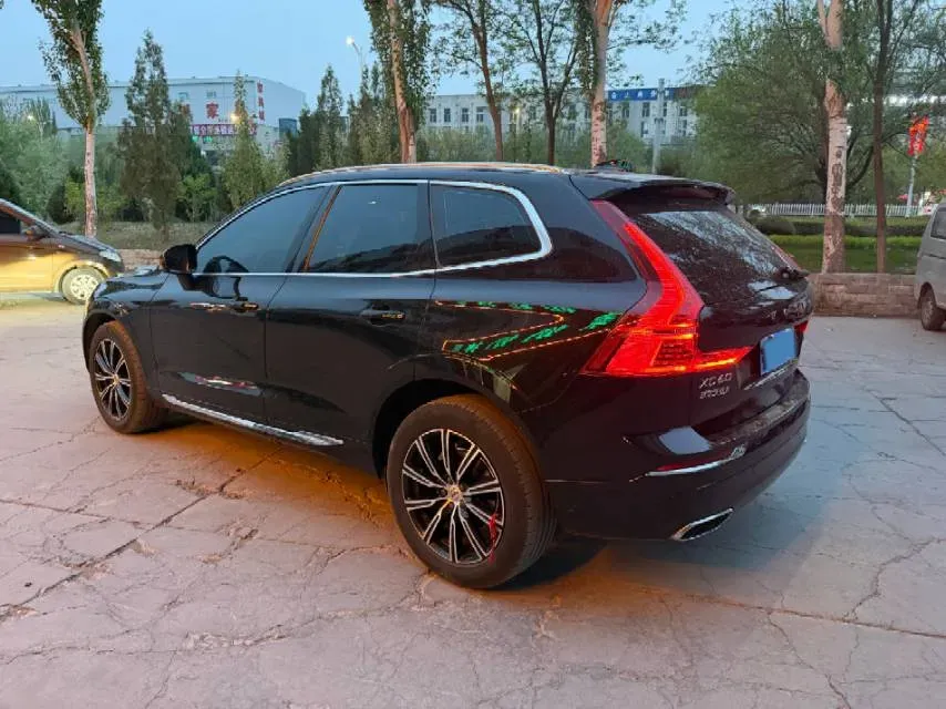 2021 Volvo XC60 2.0T 250HP L4 8AT,autocango,china used car exporter,china ev exporter,chinese used car exporter,chinese used ev exporter