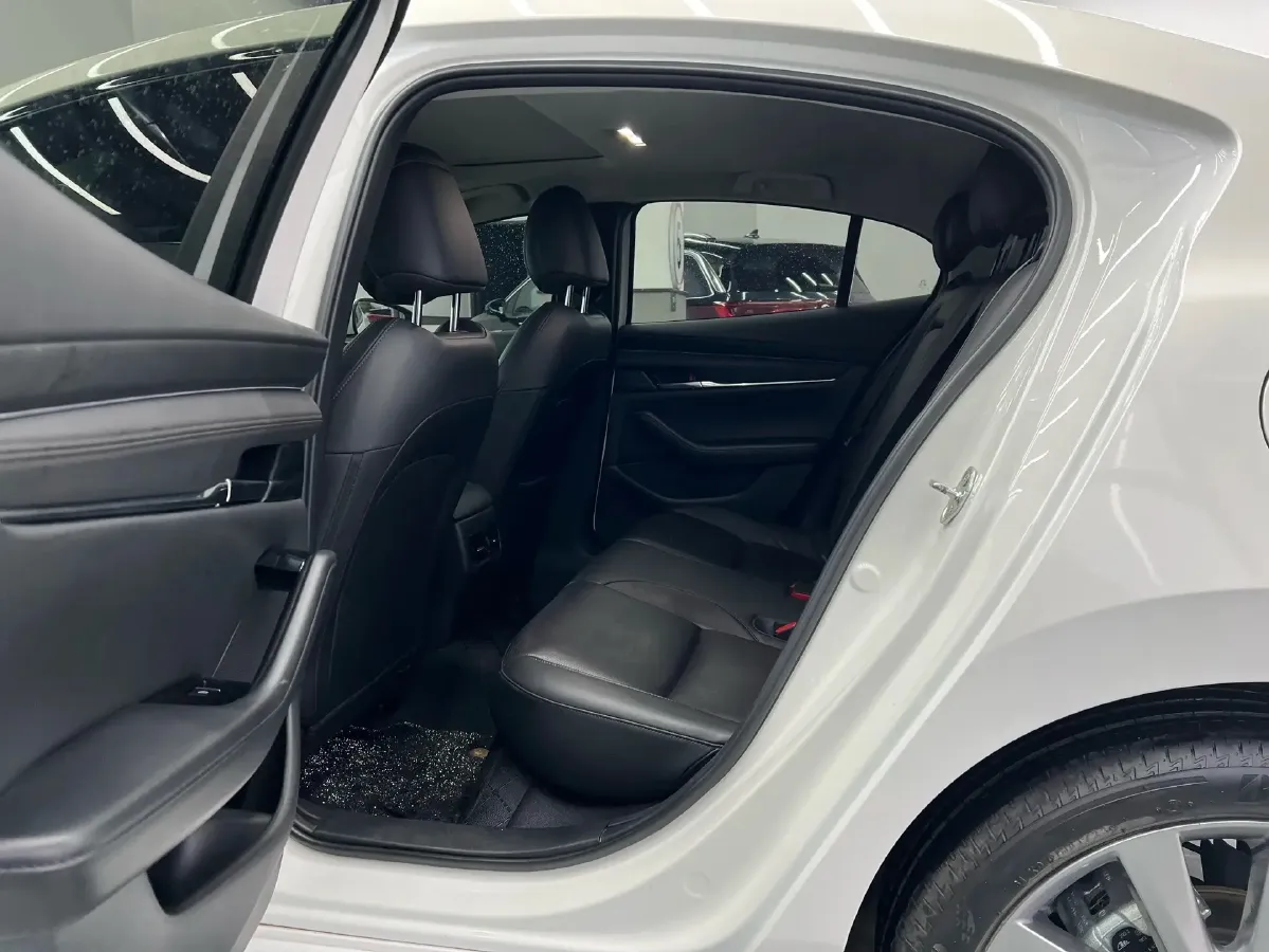 2021 Mazda 3 Axela 2.0L 158HP L4 6AT,autocango,china used car exporter,china ev exporter,chinese used car exporter,chinese used ev exporter