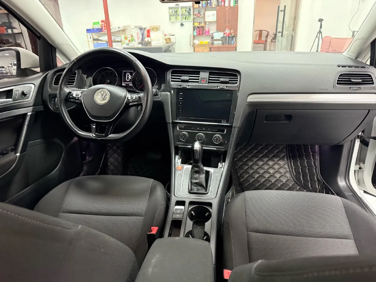 2020 Volkswagen Golf 1.2T 116HP L4 7DCT,autocango,china used car exporter,china ev exporter,chinese used car exporter,chinese used ev exporter