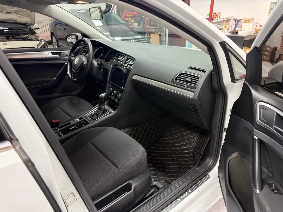 2020 Volkswagen Golf 1.2T 116HP L4 7DCT,autocango,china used car exporter,china ev exporter,chinese used car exporter,chinese used ev exporter