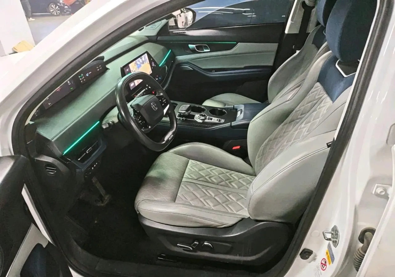 2022 Bestune T99 2.0T 224HP L4 6AT,autocango,china used car exporter,china ev exporter,chinese used car exporter,chinese used ev exporter