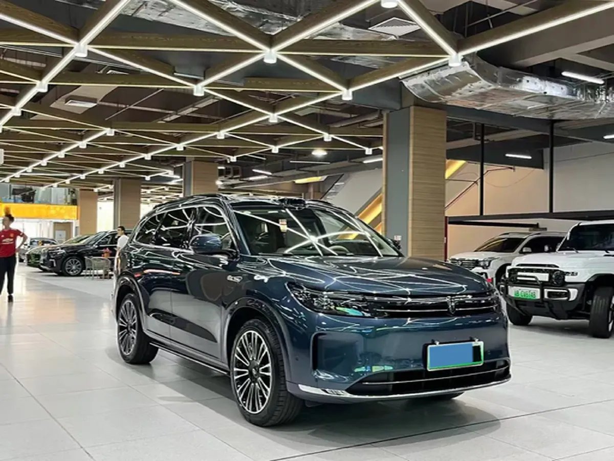 2024 AITO AITO M7 1.5T 152HP L4 REEV 42KWH,autocango,china used car exporter,china ev exporter,chinese used car exporter,chinese used ev exporter