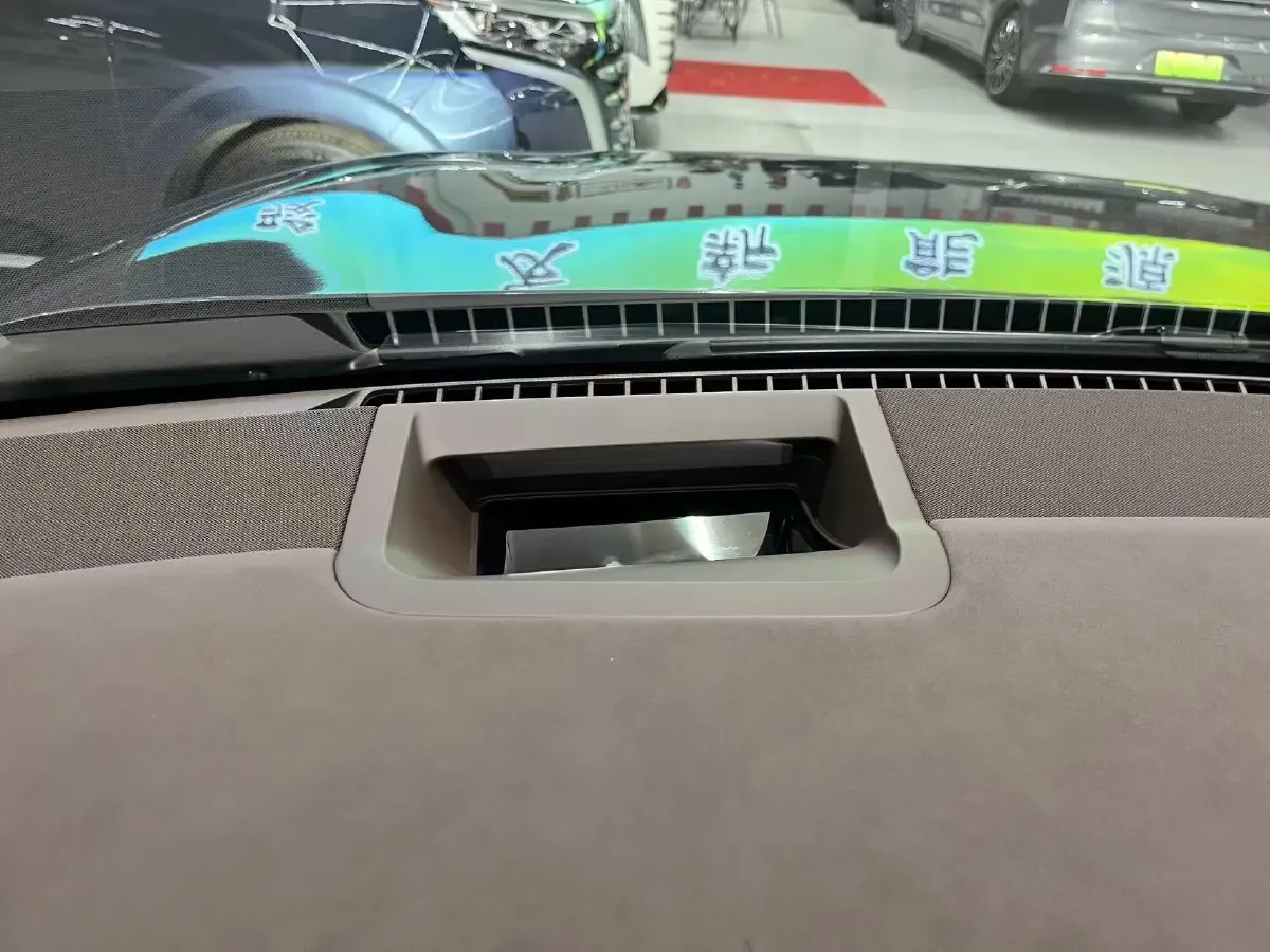 2024 AITO AITO M7 1.5T 152HP L4 REEV 42KWH,autocango,china used car exporter,china ev exporter,chinese used car exporter,chinese used ev exporter