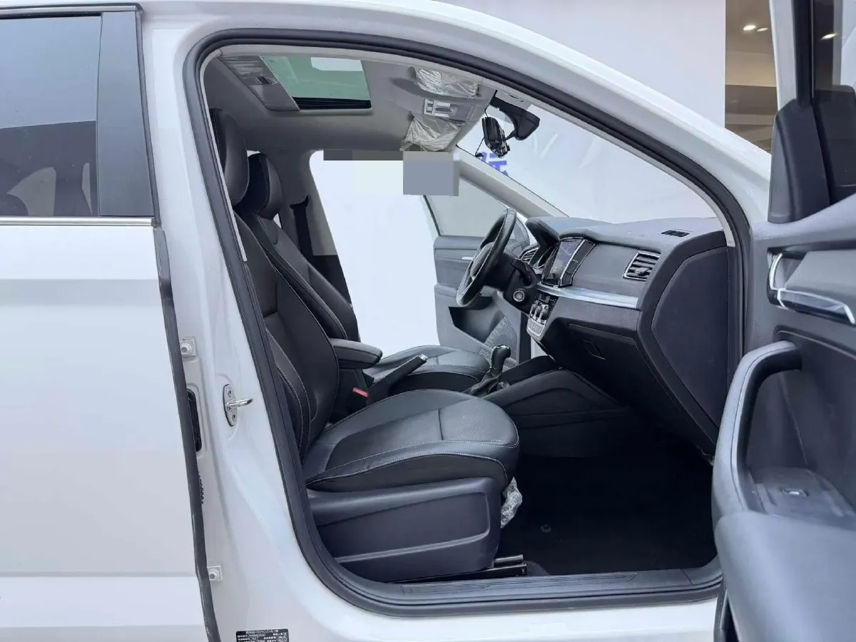 2022 Skoda Kamiq 1.5L 112HP L4 6AT,autocango,china used car exporter,china ev exporter,chinese used car exporter,chinese used ev exporter