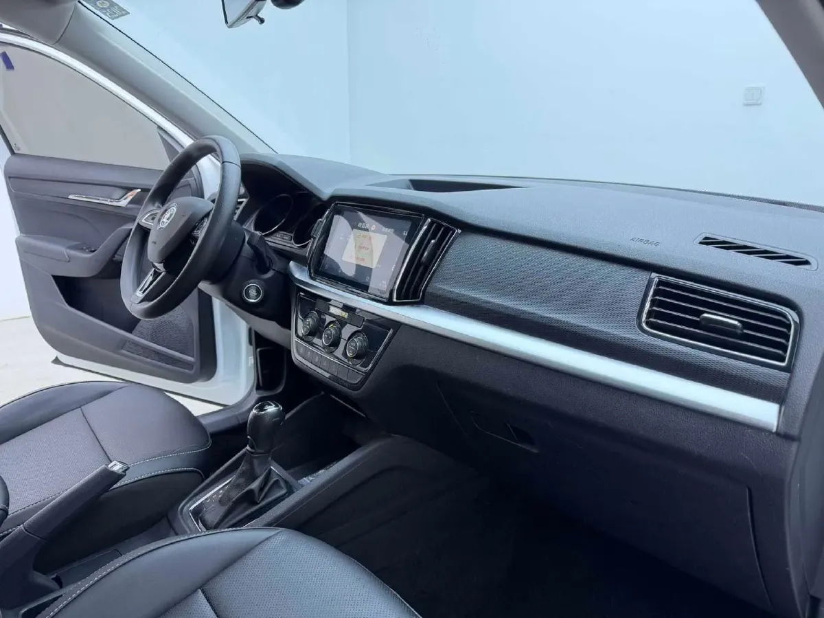 2023 Skoda Kamiq 1.5L 112HP L4 6AT,autocango,china used car exporter,china ev exporter,chinese used car exporter,chinese used ev exporter