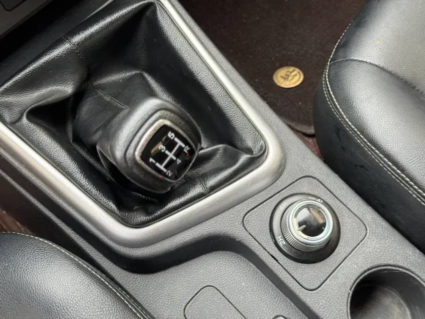 2020 Isuzu RE-MAX Jim 2.8T 120HP L4 5MT,autocango,china used car exporter,china ev exporter,chinese used car exporter,chinese used ev exporter