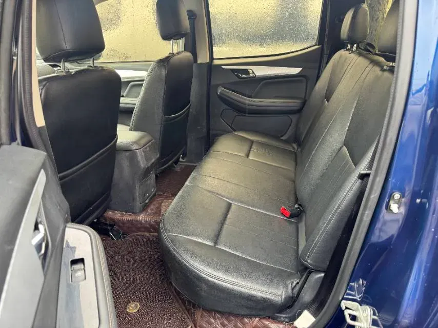 2020 Isuzu RE-MAX Jim 2.8T 120HP L4 5MT,autocango,china used car exporter,china ev exporter,chinese used car exporter,chinese used ev exporter