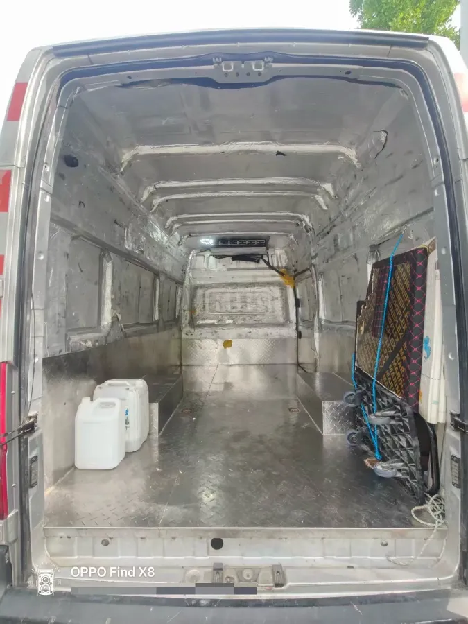 2023 Ford Transit 2.0T 220HP L4 5MT,autocango,china used car exporter,china ev exporter,chinese used car exporter,chinese used ev exporter