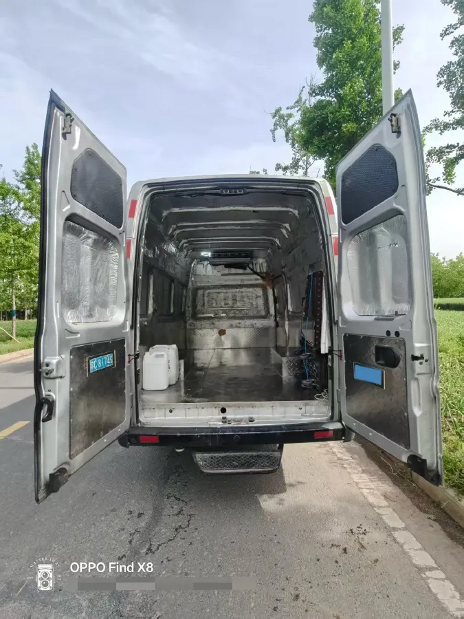 2023 Ford Transit 2.0T 220HP L4 5MT,autocango,china used car exporter,china ev exporter,chinese used car exporter,chinese used ev exporter