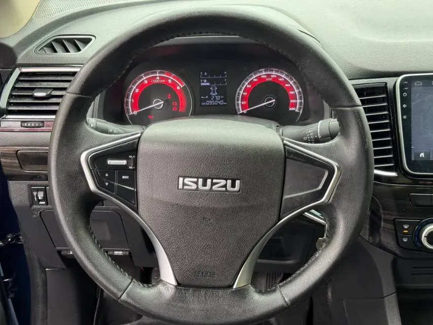 2019 Isuzu LingTuo 2.5T 129HP L4 6MT,autocango,china used car exporter,china ev exporter,chinese used car exporter,chinese used ev exporter