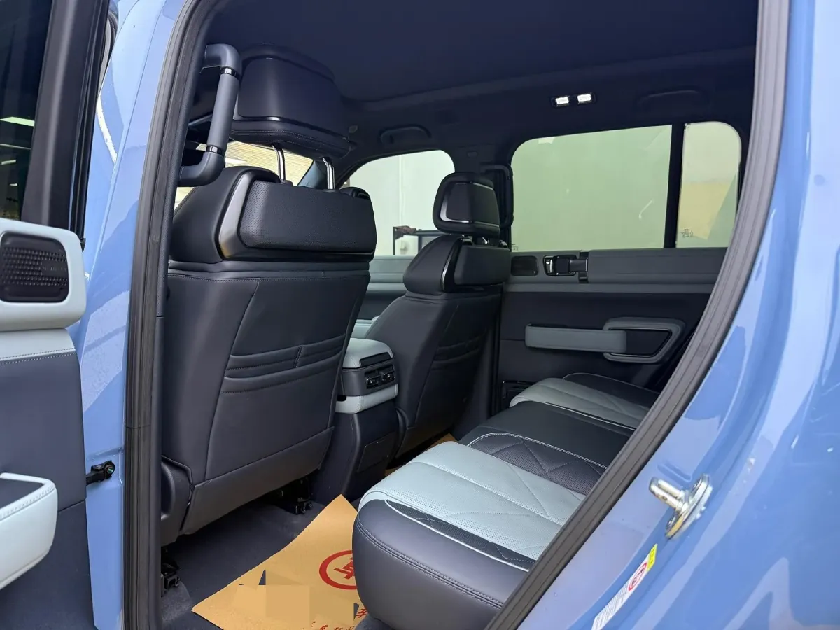 2023 FangChengBao Bao 5 1.5T 194HP L4 E-CVT PHEV 31.8KWH,autocango,china used car exporter,china ev exporter,chinese used car exporter,chinese used ev exporter