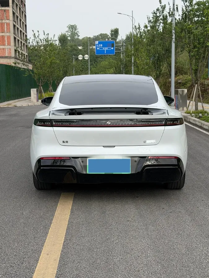 2024 DongFeng eπ eπ007 REEV 105HP REEV 28.4KWH,autocango,china used car exporter,china ev exporter,chinese used car exporter,chinese used ev exporter