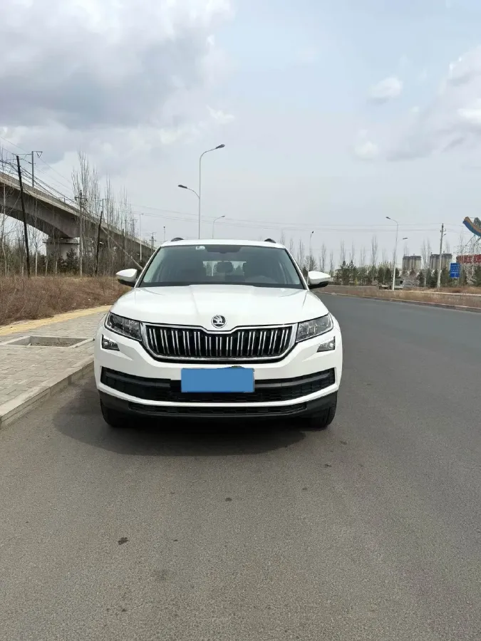 2018 Skoda Kodiak 2.0T 186HP L4 7DCT,autocango,china used car exporter,china ev exporter,chinese used car exporter,chinese used ev exporter