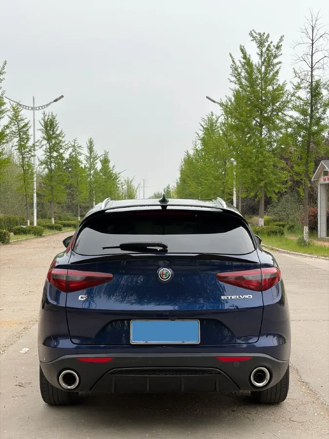 2017 Jaguar XE 2.0T 240HP L4 8AT,autocango,china used car exporter,china ev exporter,chinese used car exporter,chinese used ev exporter