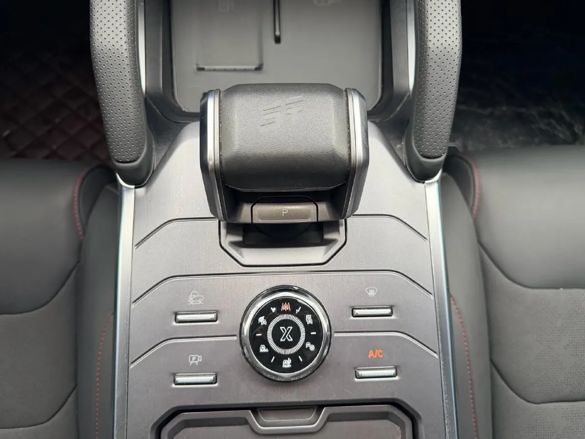 2023 Jetour Traveller 2.0T 254HP L4 7DCT,autocango,china used car exporter,china ev exporter,chinese used car exporter,chinese used ev exporter